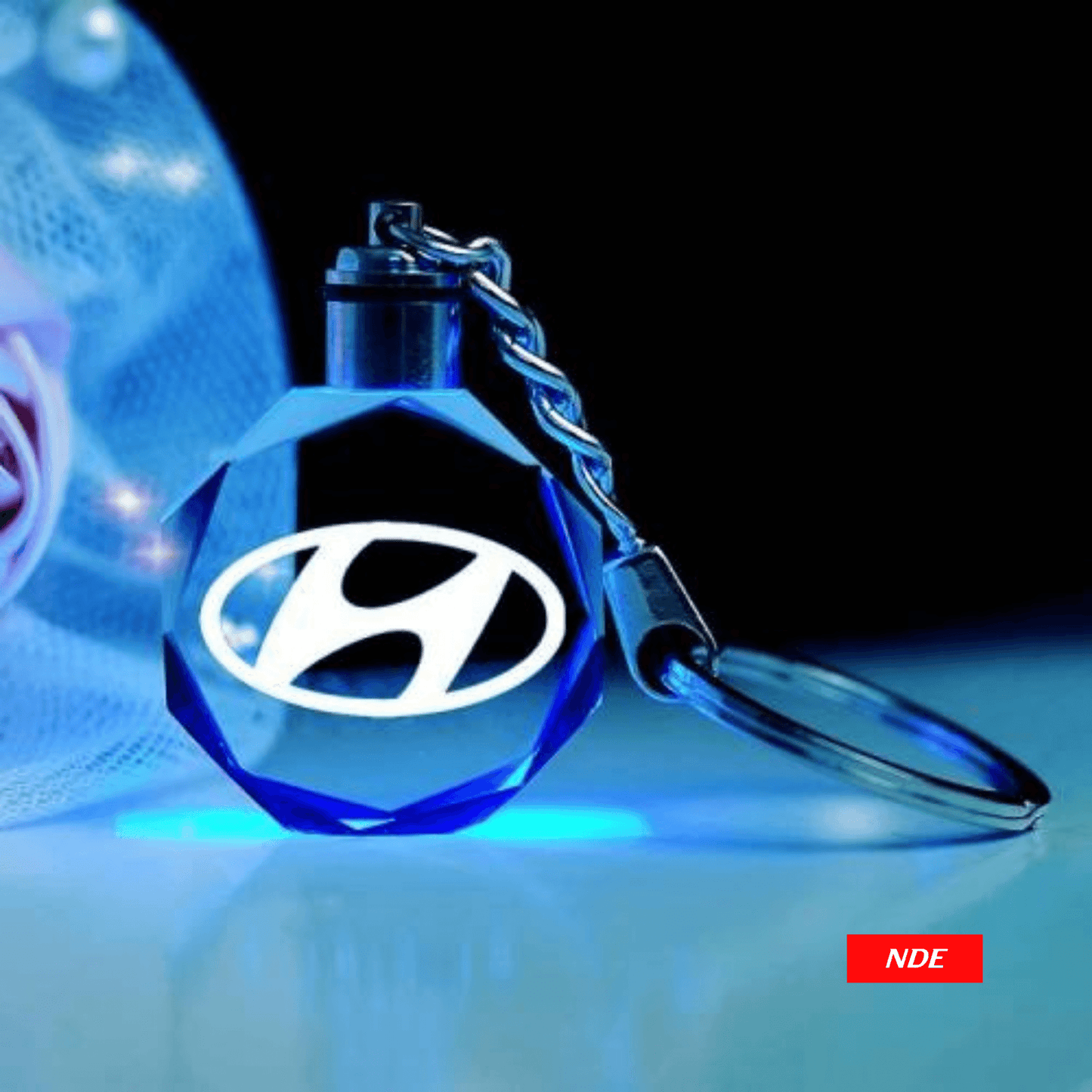 KEY CHAIN WITH LIGHT HYUNDAI LOGO - ndestore.com