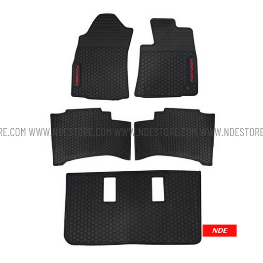 FLOOR MAT PREMIUM RUBBER MATERIAL FOR TOYOTA FORTUNER (2016-2024)