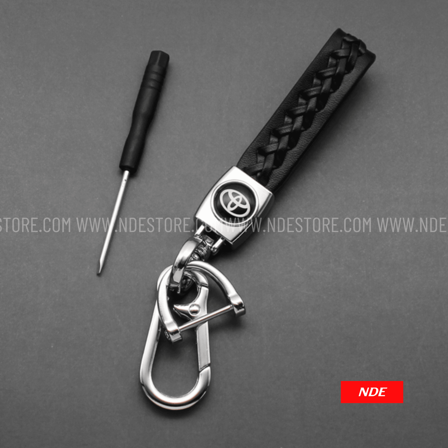 KEY CHAIN LEATHER STRAP WITH TOYOTA LOGO - ndestore.com