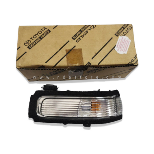 TURN SIGNAL LIGHT - TOYOTA GENUINE PART