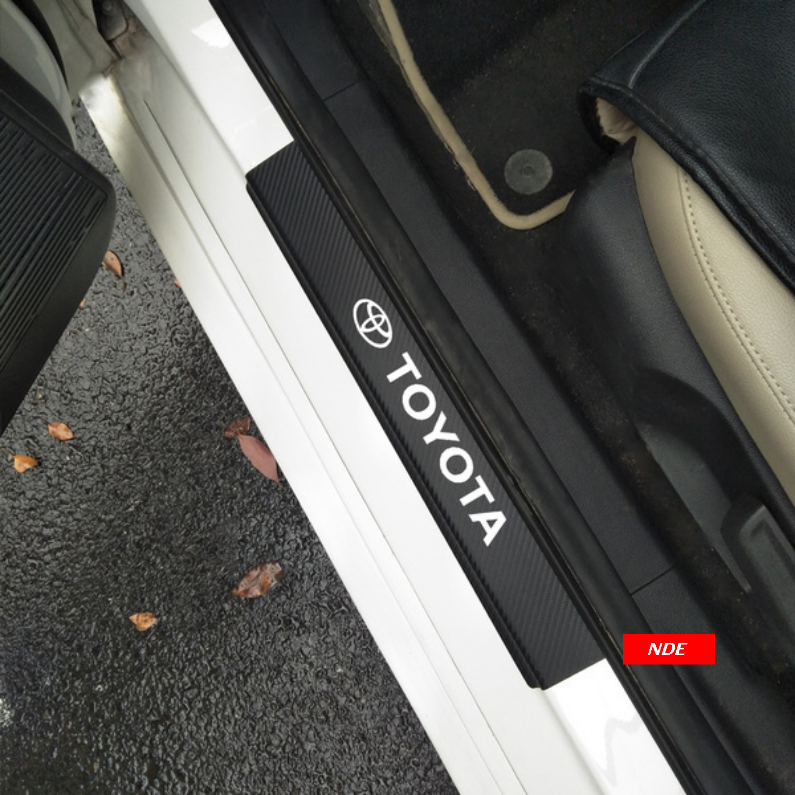 DOOR SILL AREA PROTECTION CARBON FIBER STICKER FOR TOYOTA